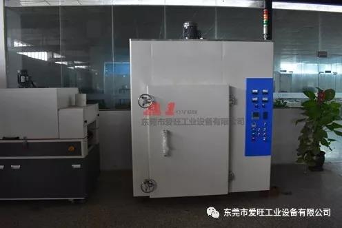 購買選擇工業(yè)烤箱需要關注哪些方面？